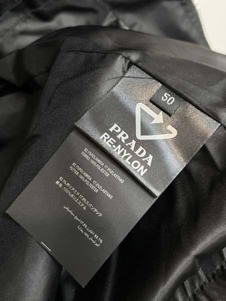 2025年12月16日入荷新作Pradaジャケット秋冬高品質/人気/ASB工場
