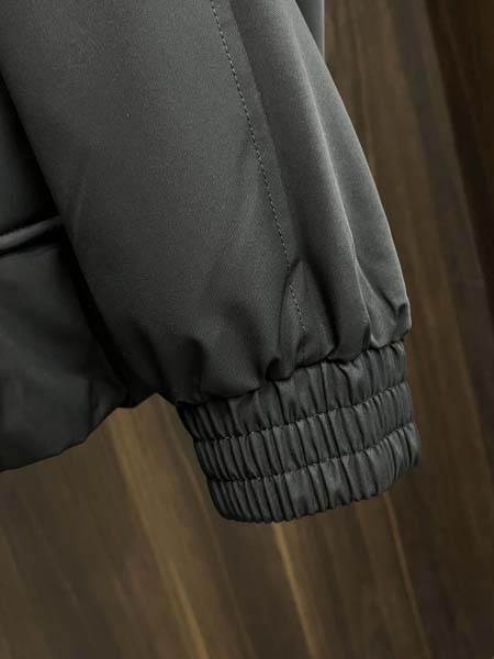 2025年12月16日入荷新作Pradaダウンジャケット秋冬高品質/人気/ASB工場