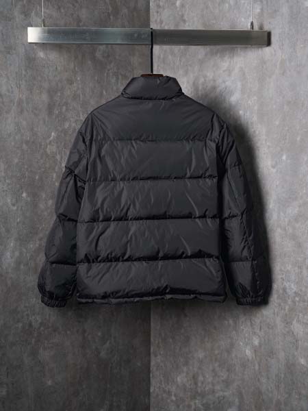 2025年11月17日秋冬新作Pradaダウンジャケット高品質人気商品/XQY工場