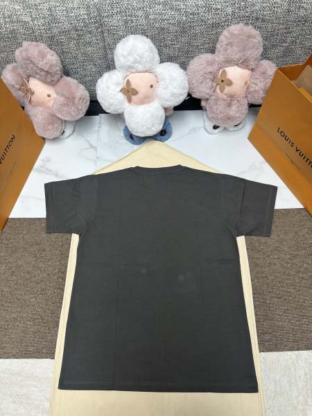 2025年11月17日秋冬新作Guccitシャツ高品質人気商品/XQY工場