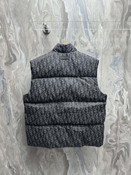 2025年11月17日秋冬新作Dior タンクトップ高品質人気商品/XQY工場