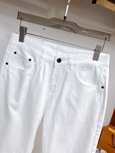 2025年11月18日秋冬新作Gucciジーパン高品質人気商品/XQY工場