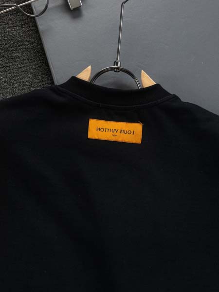 2025年12月23日秋冬新作Louis vuitton半袖 tシャツ高品質人気商品/XQY工場