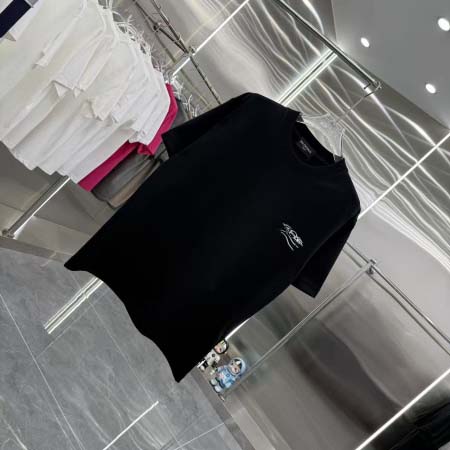 2025年12月24日入荷秋冬新作Balenciaga半袖 tシャツ/XQY工場