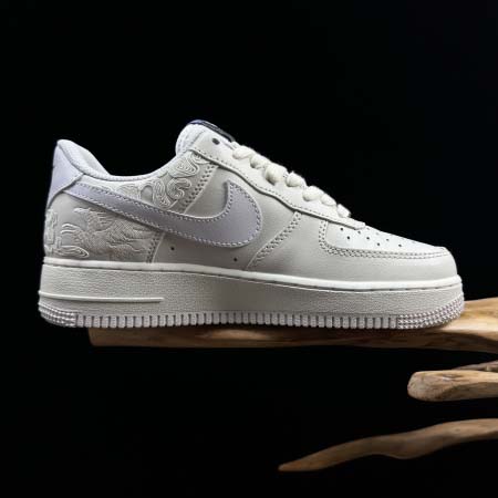 2025年12月25日入荷新品Nike Air Force 1 ’07人気 スニーカー男女兼用/誕生日プレゼント/XH工場