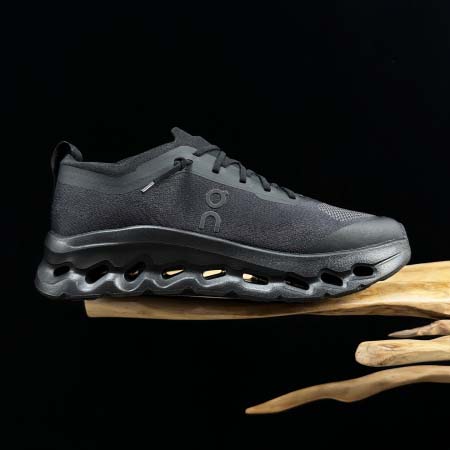 2025年12月25日入荷新品On Cloudtilt Moon人気 スニーカー男女兼用/誕生日プレゼント/XH工場