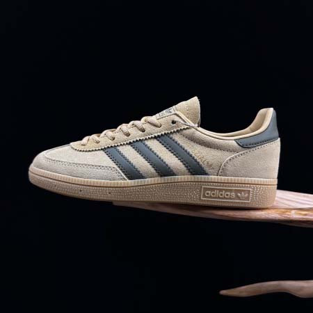2025年12月25日入荷新品Adidas人気 スニーカー男女兼用/誕生日プレゼント/XH工場