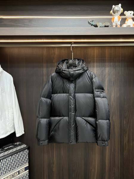 2025年12月16日入荷新作Pradaダウンジャケット秋冬...