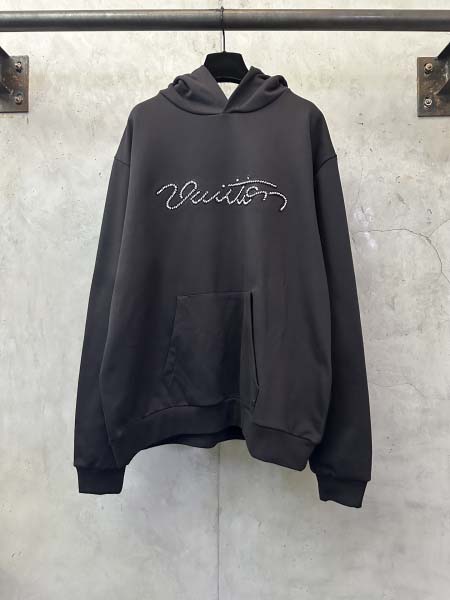 2025年11月17日秋冬新作LOUIS VUITTONスウ...