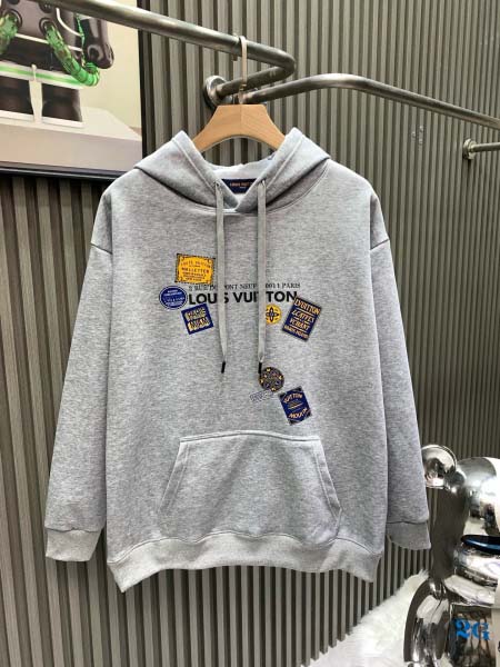 2025年11月18日秋冬新作Louis Vuittonスウ...