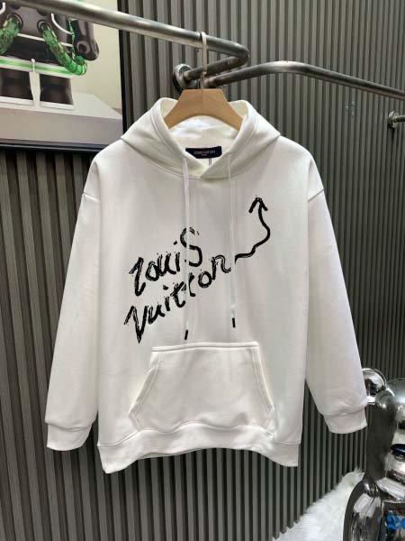 2025年11月19日秋冬新作Louis Vuittonスウ...