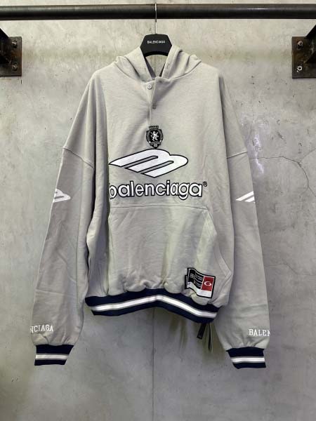 2025年12月22日秋冬新作Balenciagaスウェット...