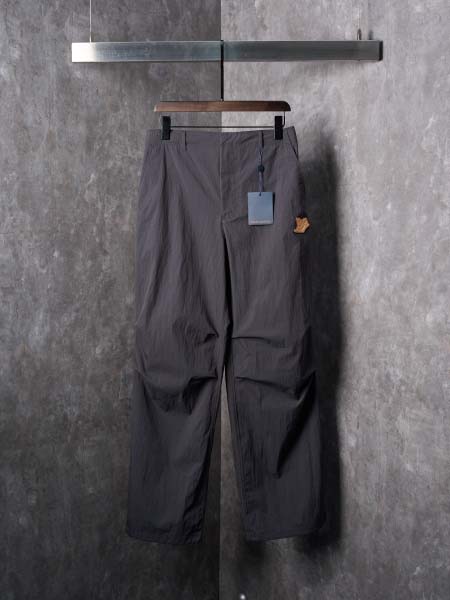 2025年12月22日秋冬新作Louis Vuittonズボ...