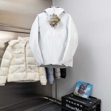 2025年12月23日秋冬新作ARCTERYXダウンジャケッ...