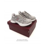 2025年12月25日入荷新品GUCCI人気 スニーカー男女兼用/誕生日プレゼント/XH工場