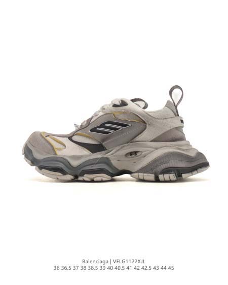 2025年12月25日入荷新品BALENCIAGA人気 スニ...