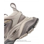 2025年12月25日入荷新品BALENCIAGA人気 スニーカー男女兼用/誕生日プレゼント/XH工場