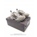 2025年12月25日入荷新品BALENCIAGA人気 スニーカー男女兼用/誕生日プレゼント/XH工場