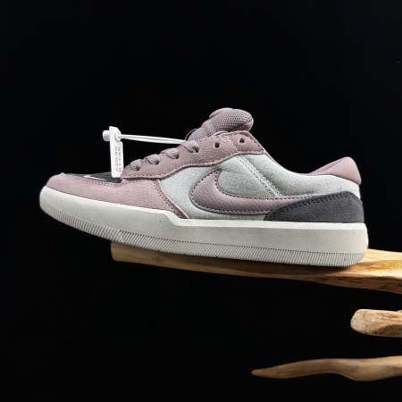2025年12月25日入荷新品Nike SB Force 5...