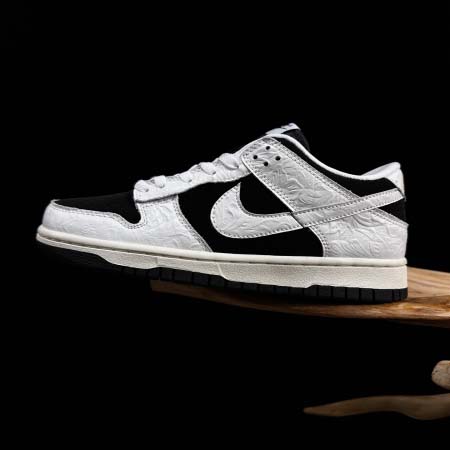 2025年12月25日入荷新品Nike Dunk Embos...