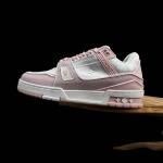 2025年12月25日入荷新品LOUIS VUITTON Trainer人気 スニーカー男女兼用/誕生日プレゼント/XH工場