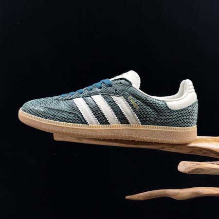2025年12月25日入荷新品Adidas Original...