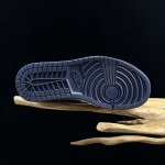 2025年12月25日入荷新品Louis Vuitton人気 スニーカー男女兼用/誕生日プレゼント/XH工場