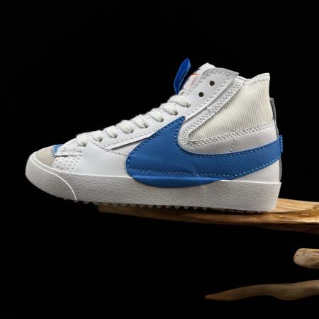 2025年12月25日入荷新品Nike Blazer ’77...