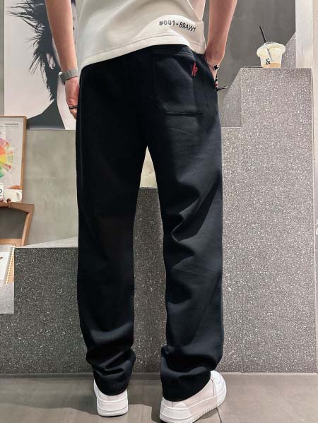 2025年12月26日秋冬新作Monclerスラックス超厳選...