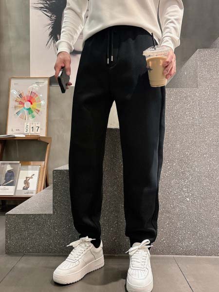 2025年12月26日秋冬新作Burberryスラックス/運...