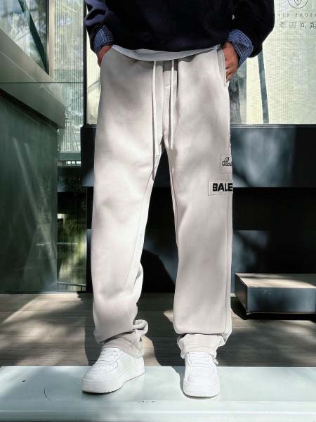 2025年12月26日秋冬新作Balenciagaスラックス...