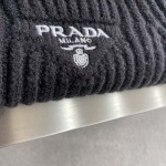 2025年12月29日秋冬新作PRADA ニットカーディガン  高品質人気商品/誕生日プレゼント/FF工場