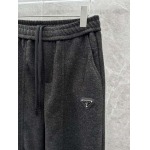 2025年12月30日新作Pradaスラックス秋冬高級品/DM工場