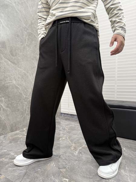 2025年12月30日新作Alexander Wangスラッ...