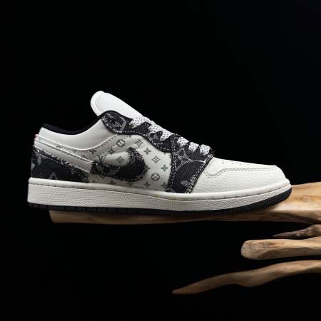 2026年1月9日入荷新品Louis Vuitton人気 スニーカー男女兼用/誕生日プレゼント/XH工場