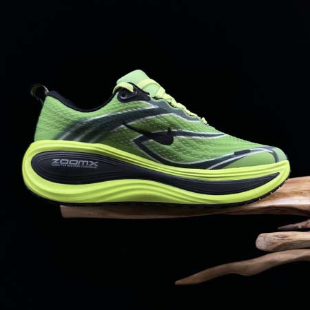 2026年1月9日入荷新品Nike VOMERO PLUS人気 スニーカー男女兼用/誕生日プレゼント/XH工場