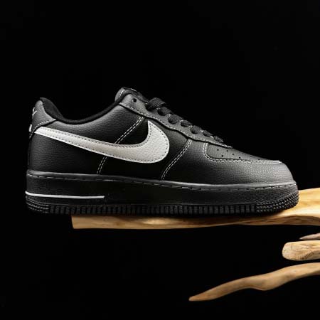 2026年1月9日入荷新品Nike Air Force 1’07人気 スニーカー男女兼用/誕生日プレゼント/XH工場