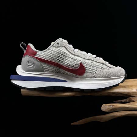 2026年1月10日入荷新品Sacai x NK VaporWaffle人気 スニーカー男女兼用/誕生日プレゼント/XH工場