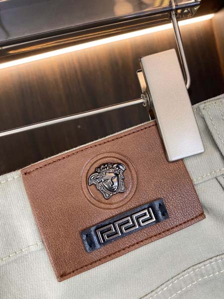 2026年1月12日Versace新作 ジーパン人気商品 JX工場