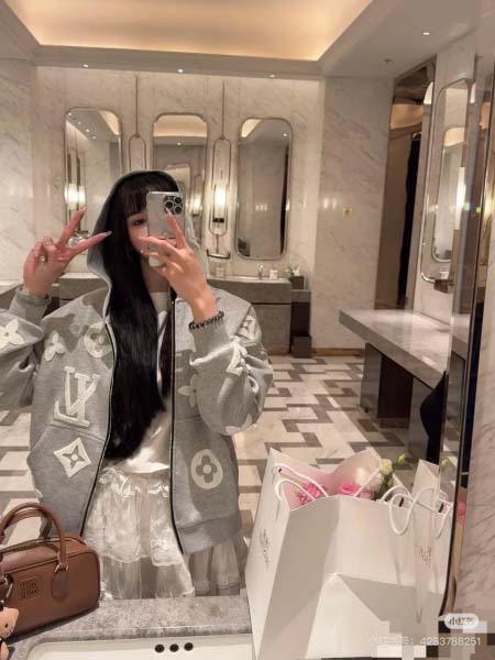 2026年1月19日新作Louis vuittonカーディガンのコート高品質人気商品/誕生日プレゼント/FF工場