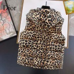 2026年1月9日DIOR 新作 羽毛綿のベストJX工場