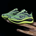 2026年1月9日入荷新品Nike VOMERO PLUS人気 スニーカー男女兼用/誕生日プレゼント/XH工場