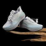 2026年1月9日入荷新品 Nike Vomero Plus 人気 スニーカー男女兼用/誕生日プレゼント/XH工場