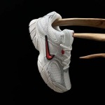 2026年1月9日入荷新品Nike V5 RNR人気 スニーカー男女兼用/誕生日プレゼント/XH工場