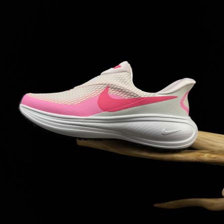 2026年1月9日入荷新品Nike REVOLUTION 8...