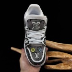 2026年1月10日入荷新品LOUIS VUITTON Trainer人気 スニーカー男女兼用/誕生日プレゼント/XH工場