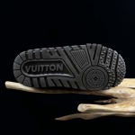 2026年1月10日入荷新品Louis Vuitton人気 スニーカー男女兼用/誕生日プレゼント/XH工場
