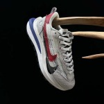 2026年1月10日入荷新品Sacai x NK VaporWaffle人気 スニーカー男女兼用/誕生日プレゼント/XH工場