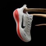 2026年1月10日入荷新品Nike VOMERO 18人気 スニーカー男女兼用/誕生日プレゼント/XH工場