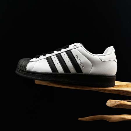 2026年1月10日入荷新品adidas originals...